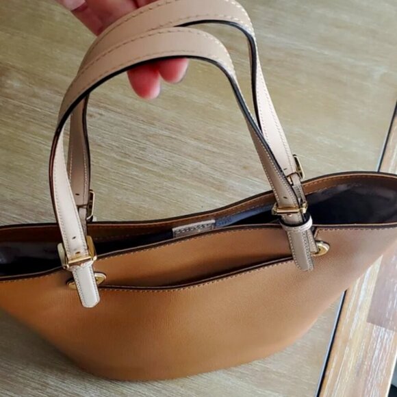 NWOT MICHAEL KORS Camel/Tan Jet Set Medium Tote w/6 pockets - Picture 4 of 11
